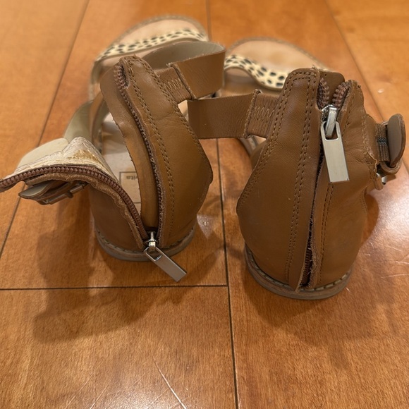 Dolce Vita Mixed Material Sandals - Picture 3 of 5